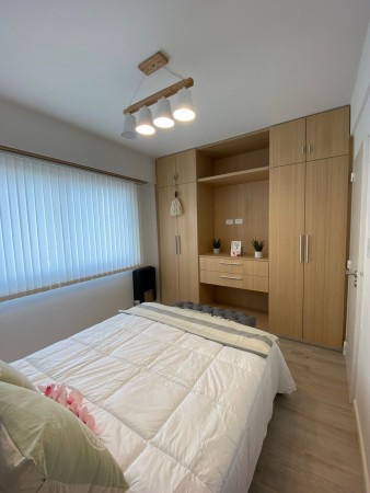 2 AMB RECICLADO, CON BALCON Y MUEBLES A ESTRENAR - CENTRO