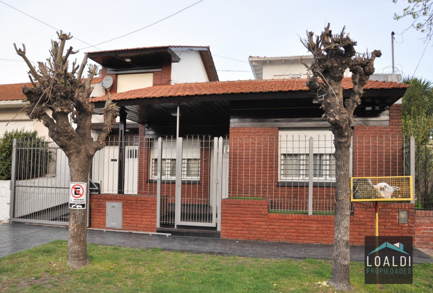 CASA EN VENTA - BARRIO SAN CARLOS - 5 AMBIENTES