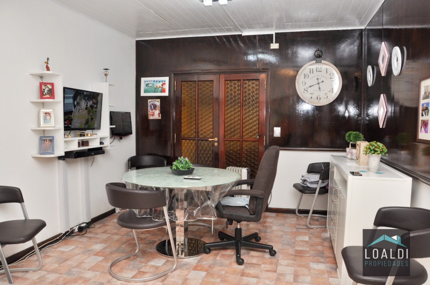 CASA EN VENTA - BARRIO SAN CARLOS - 5 AMBIENTES