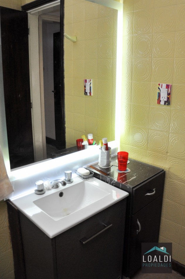 CASA EN VENTA - BARRIO SAN CARLOS - 5 AMBIENTES
