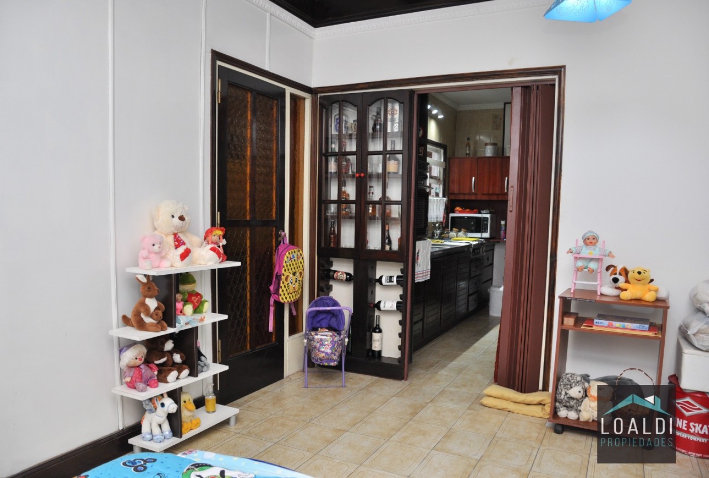 CASA EN VENTA - BARRIO SAN CARLOS - 5 AMBIENTES