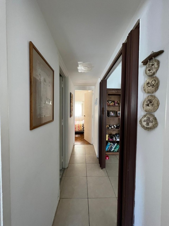 DEPARTAMENTO EN VENTA - 3 AMBIENTES - BALCON AL FRENTE - CENTRO