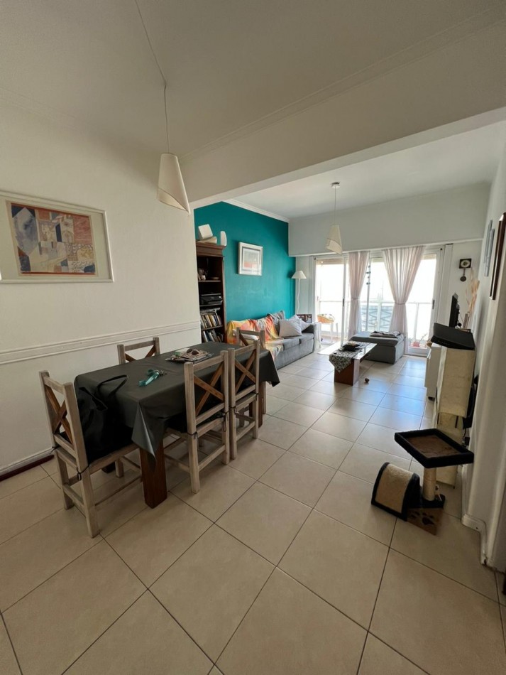 DEPARTAMENTO EN VENTA - 3 AMBIENTES - BALCON AL FRENTE - CENTRO