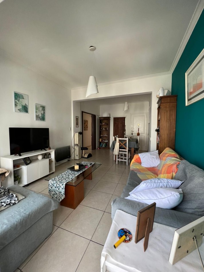DEPARTAMENTO EN VENTA - 3 AMBIENTES - BALCON AL FRENTE - CENTRO
