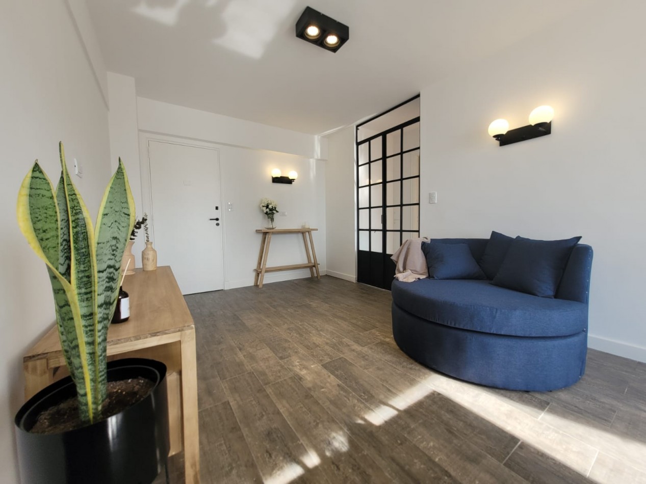 VENTA - DEPTO. DOS AMBIENTES CON DEPENDENCIA - VISTA AL MAR - RECICLADO