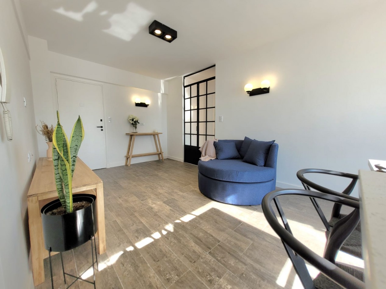 VENTA - DEPTO. DOS AMBIENTES CON DEPENDENCIA - VISTA AL MAR - RECICLADO