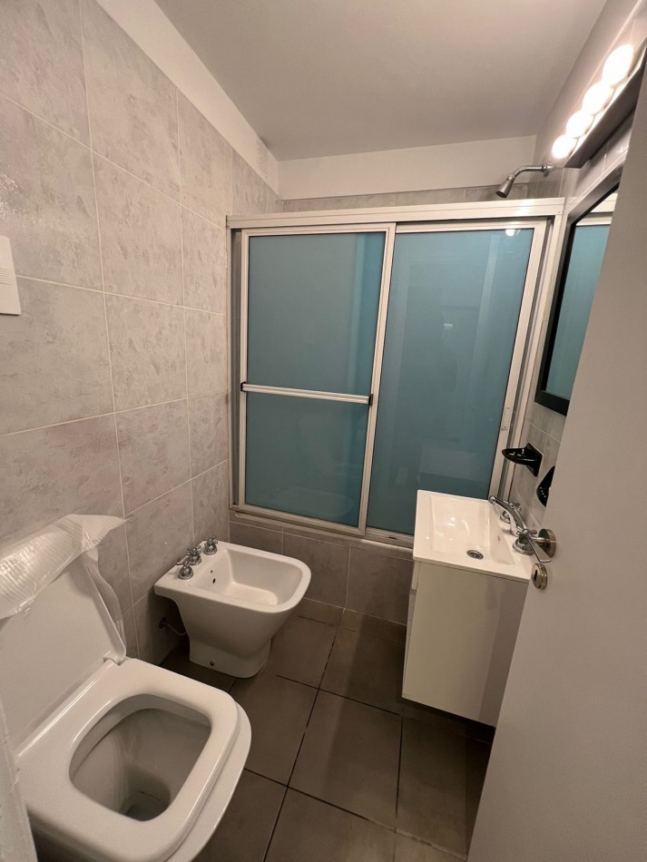 venta 1 ambiente dividido con patio y cochera