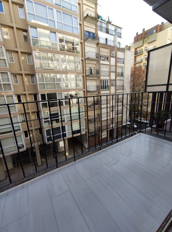 VENTA - DEPTO DOS AMBIENTES AL FRENTE CON BALCON