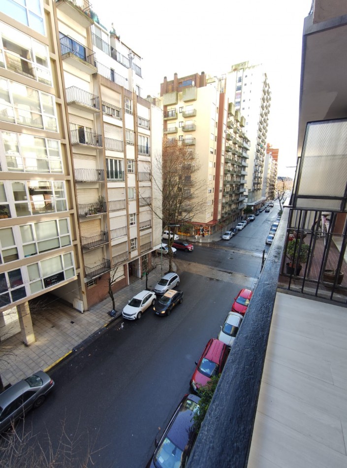 VENTA - DEPTO DOS AMBIENTES AL FRENTE CON BALCON