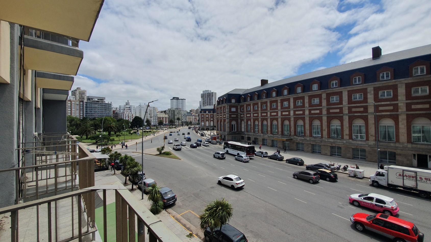 VENTA - DEPTO UN AMBIENTE - CON BALCON - RECICLADO