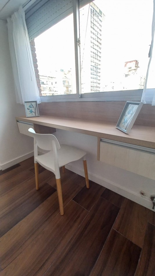 VENTA - DEPTO DOS AMBIENTES - RECICLADO - BALCON - CENTRO