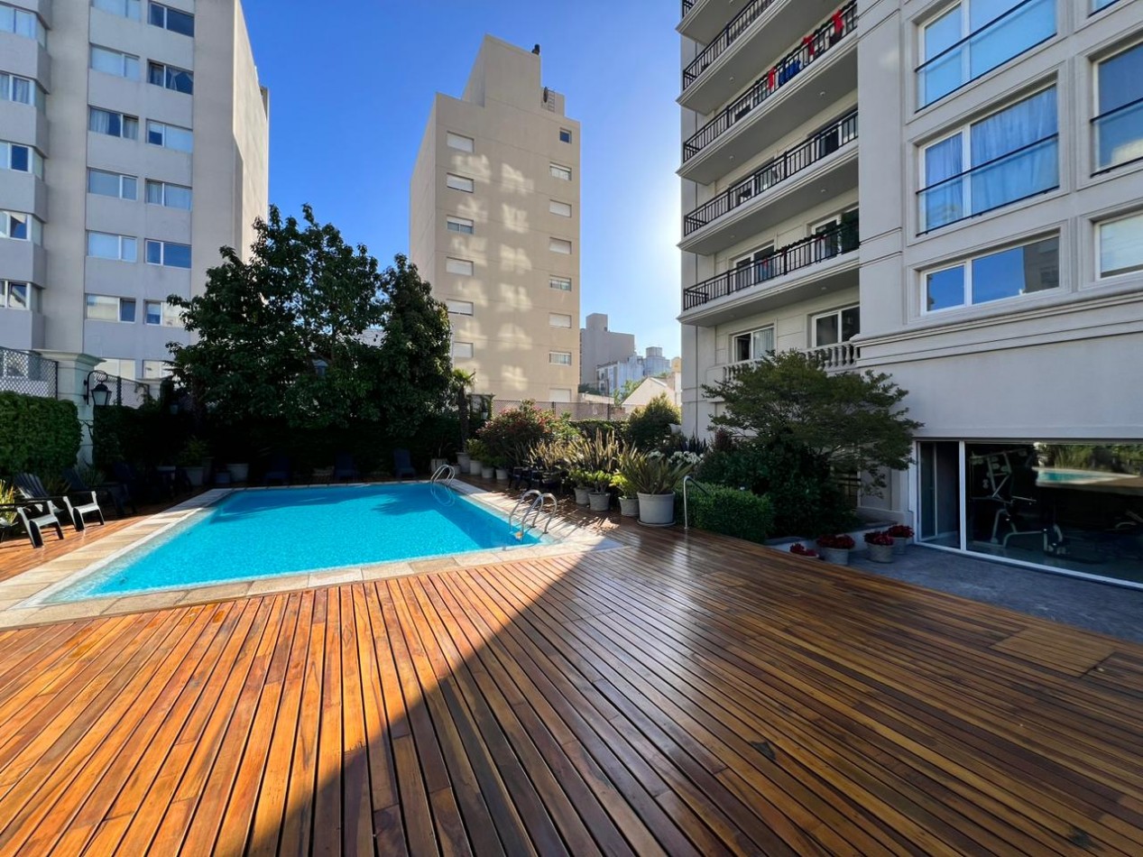 DEPARTAMENTO DE 2 AMB A LA CALLE CON COCHERA