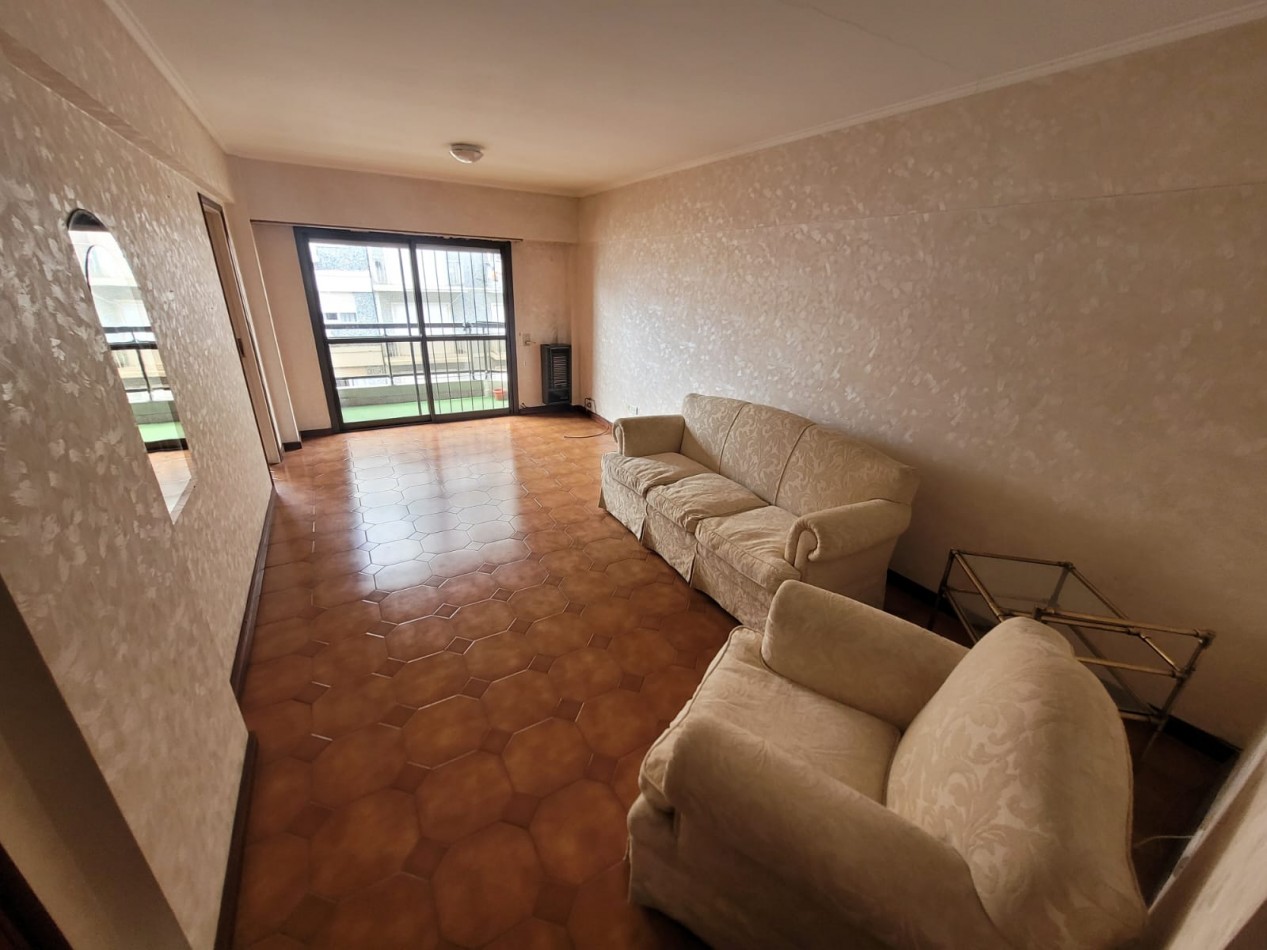 VENTA - SEMIPISO AL FRENTE CON BALCON - PLAZA MITRE