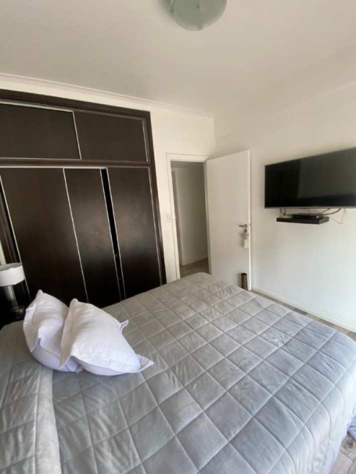 VENTA - SEMIPISO 3 AMBIENTES - DOS BALCONES - CENTRO