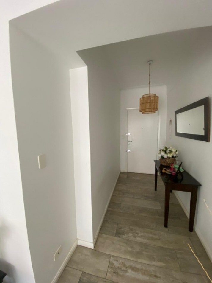 VENTA - SEMIPISO 3 AMBIENTES - DOS BALCONES - CENTRO