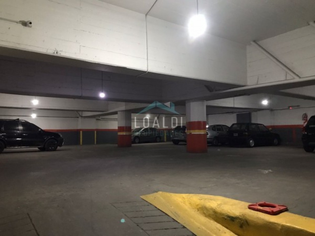 VENTA - ESPACIO DE COCHERA - PLAZA COLON