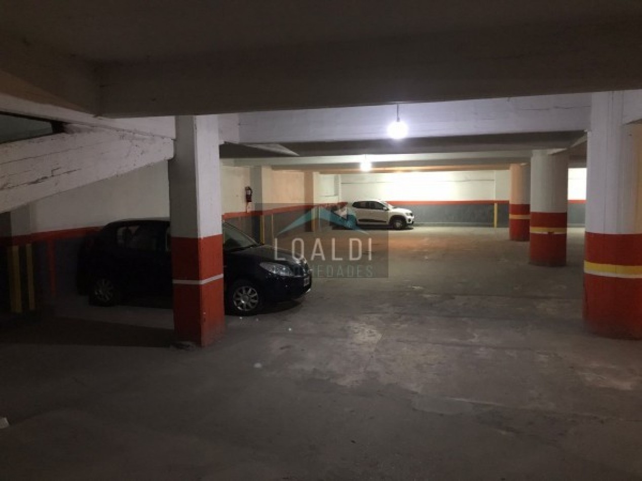 VENTA - ESPACIO DE COCHERA - PLAZA COLON