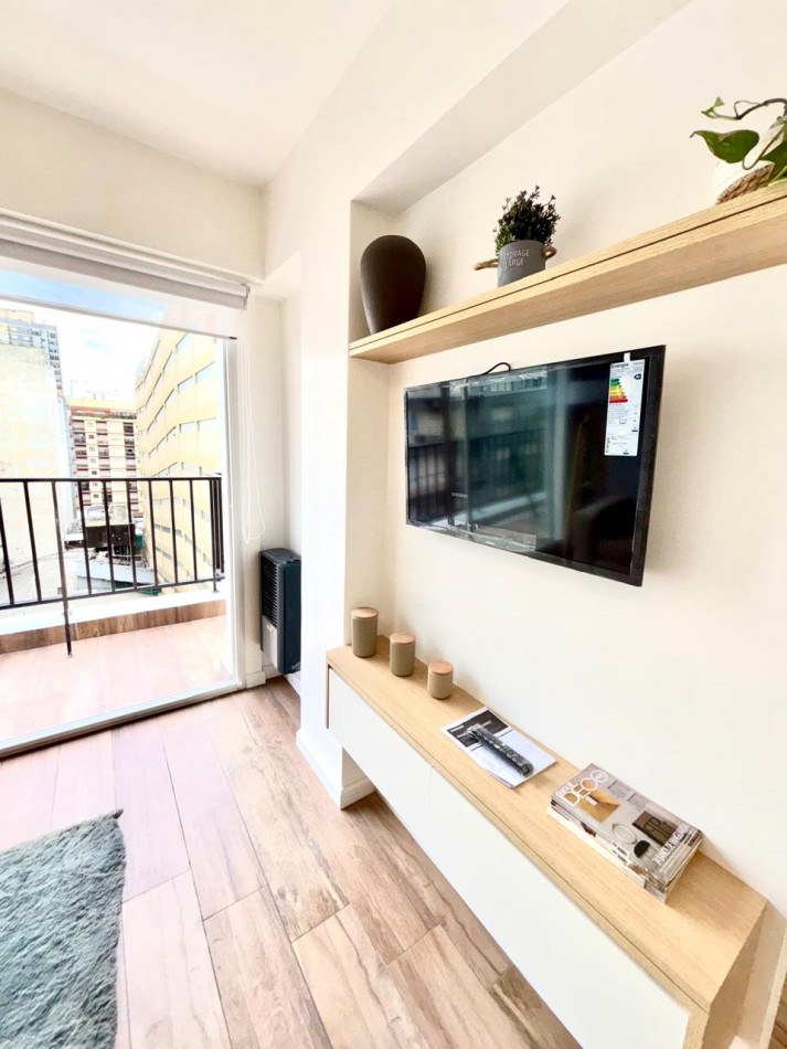 VENTA - DEPTO DOS AMBIENTES - FRENTE - BALCON TERRAZA