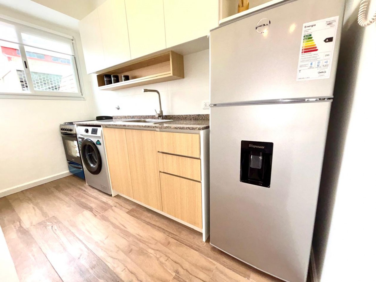 VENTA - DEPTO DOS AMBIENTES - FRENTE - BALCON TERRAZA