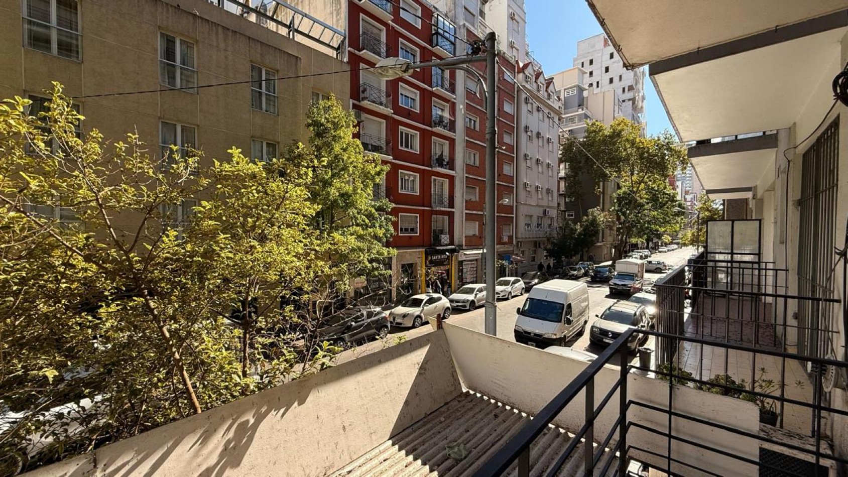 VENTA - DEPTO DOS AMBIENTES - FRENTE - BALCON