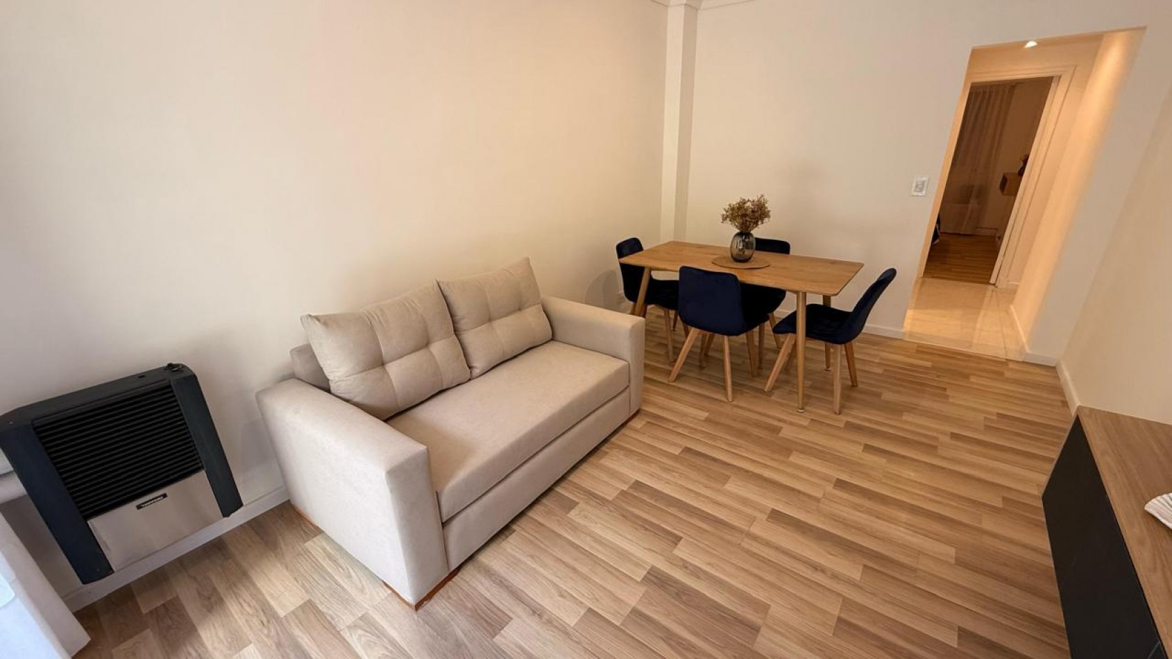 VENTA - DEPTO DOS AMBIENTES - FRENTE - BALCON