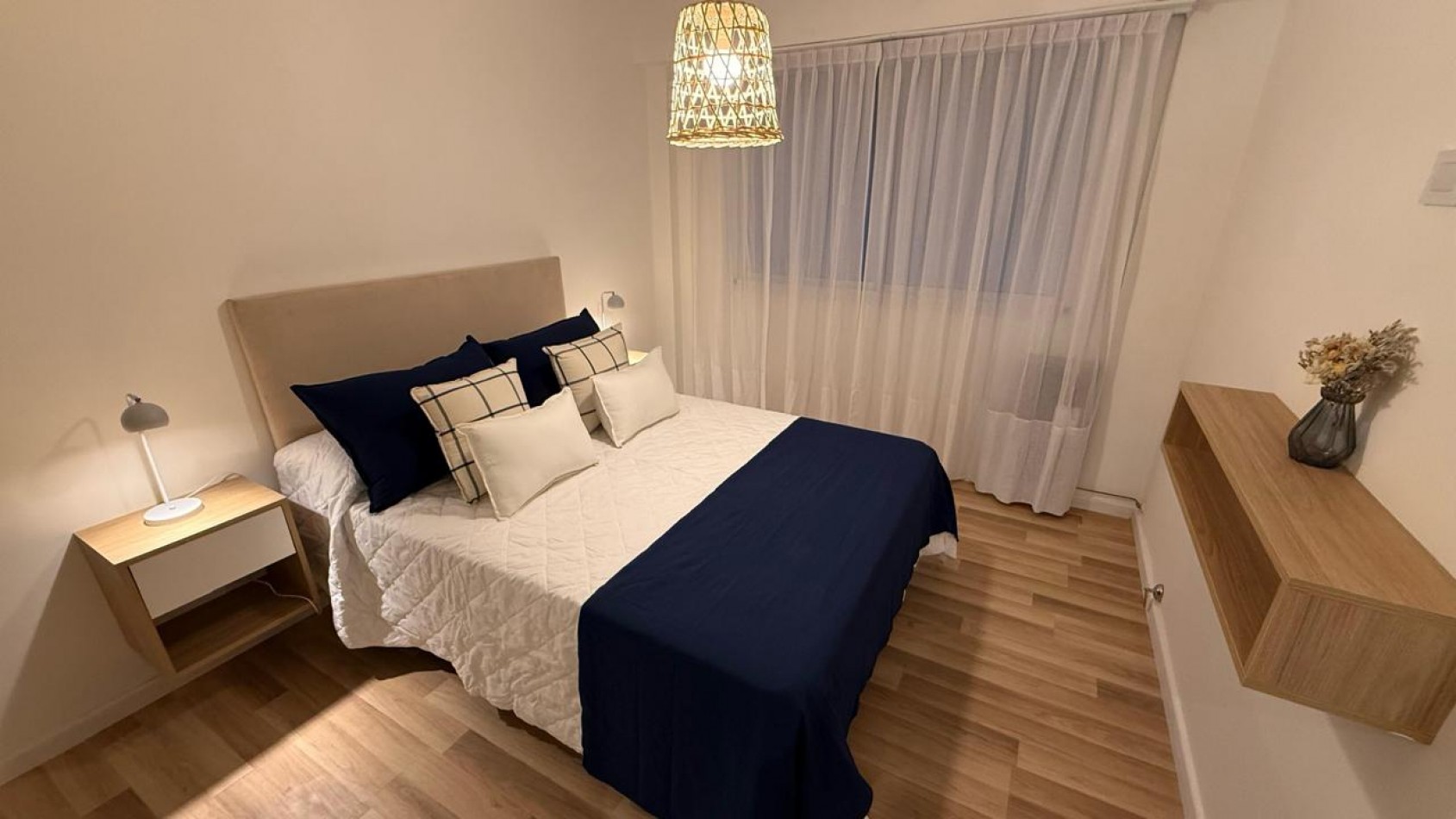 VENTA - DEPTO DOS AMBIENTES - FRENTE - BALCON