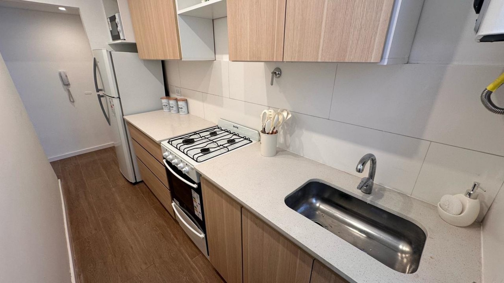 VENTA - DEPTO DOS AMBIENTES - BALCON - AL FRENTE