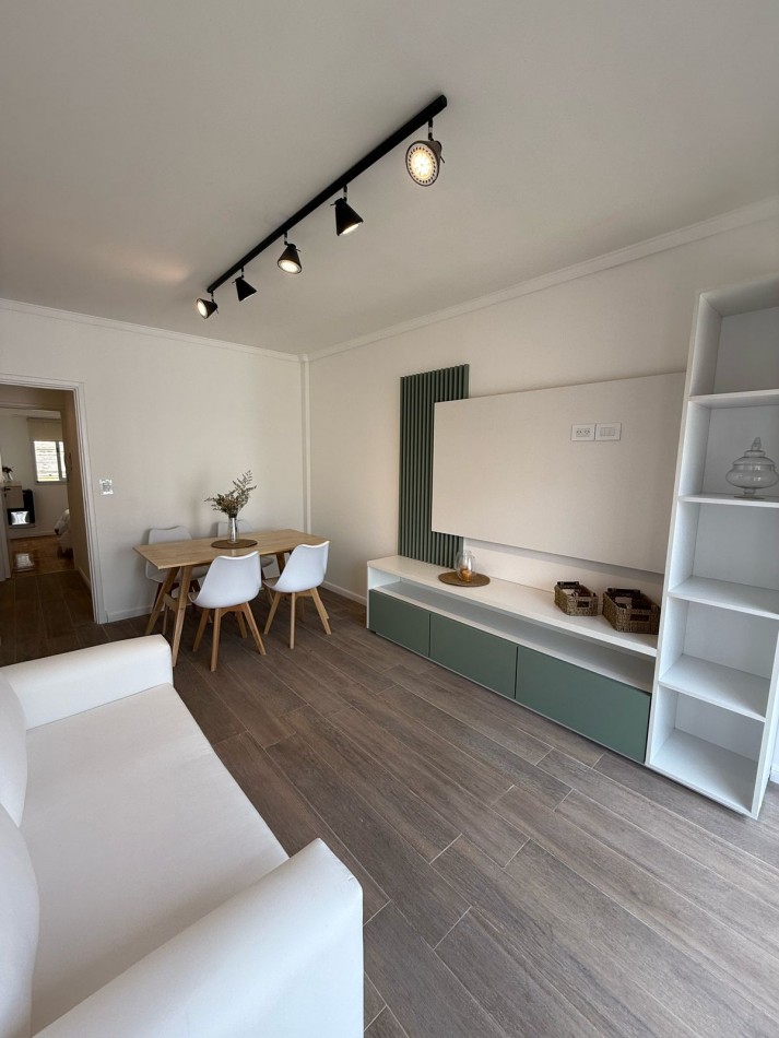VENTA - DEPTO DOS AMBIENTES - FRENTE - RECICLADO