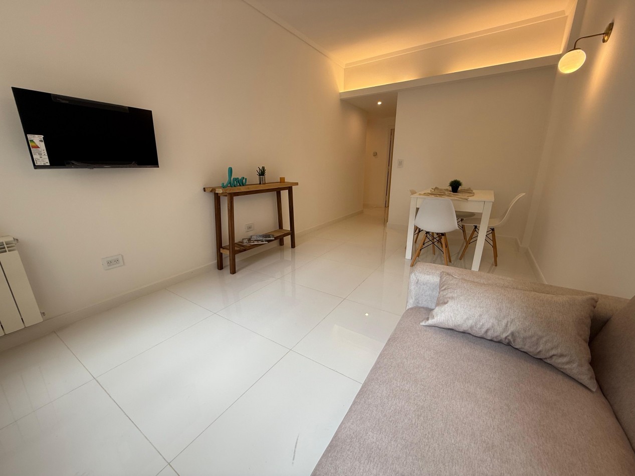 VENTA - DEPTO DOS AMBIENTES + DEPENDENCIA - RECICLADO - MACROCENTRO