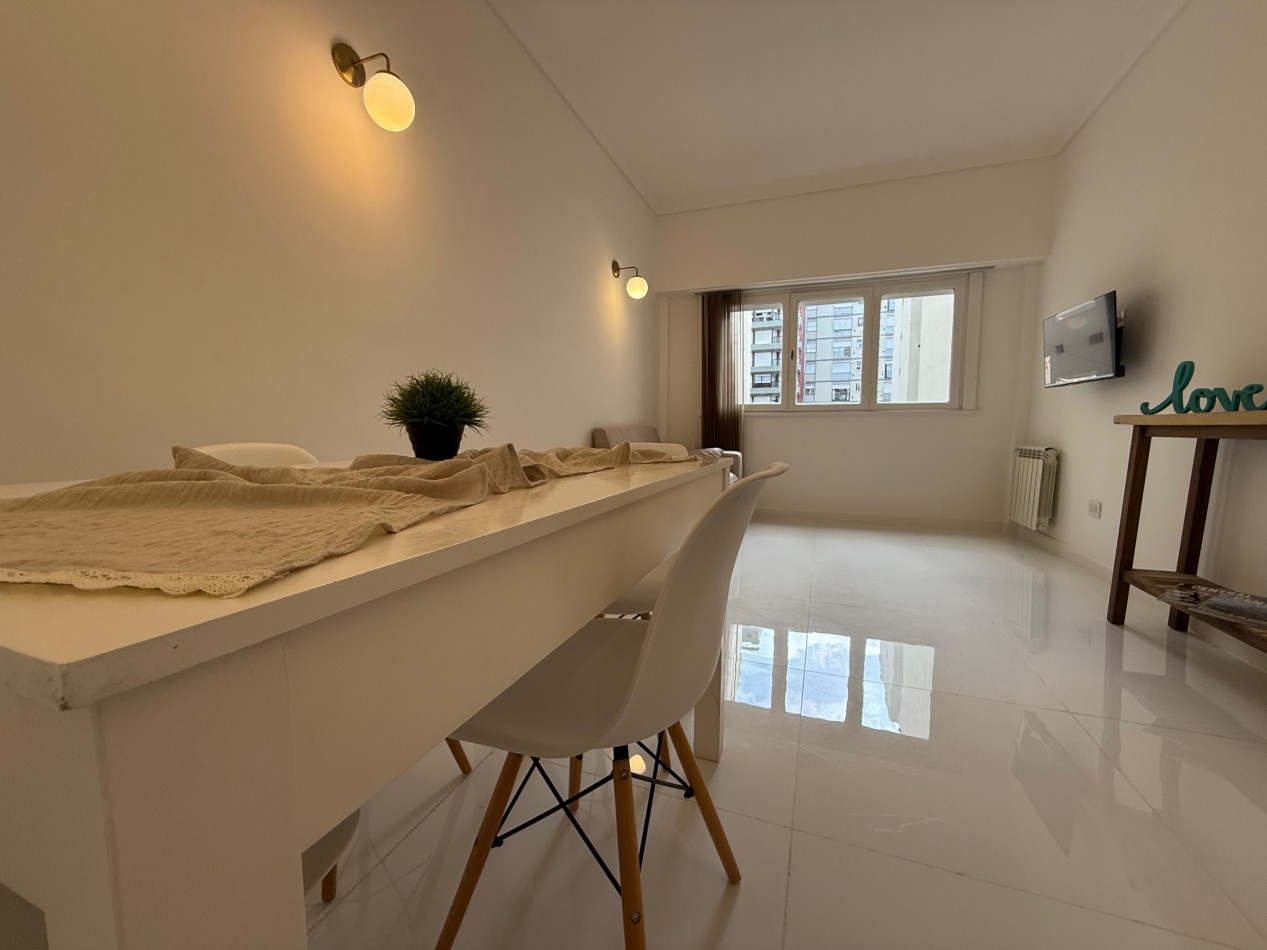 VENTA - DEPTO DOS AMBIENTES + DEPENDENCIA - RECICLADO - MACROCENTRO