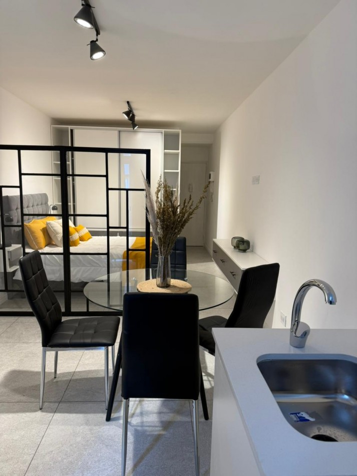 VENTA - DEPTO UN AMBIENTE - BALCON - RECICLADO