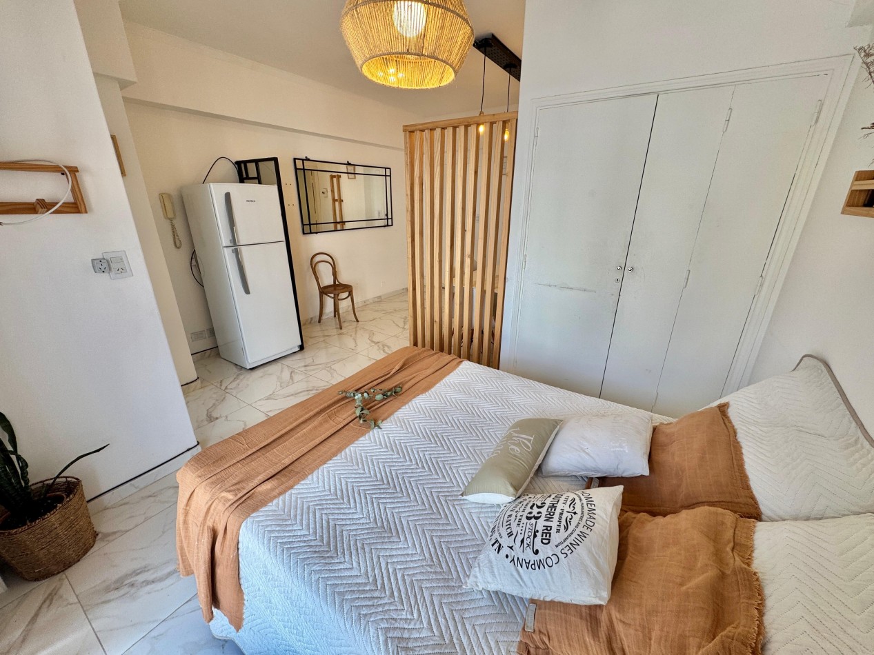 VENTA - DEPTO UN AMBIENTE - BALCON - FRENTE