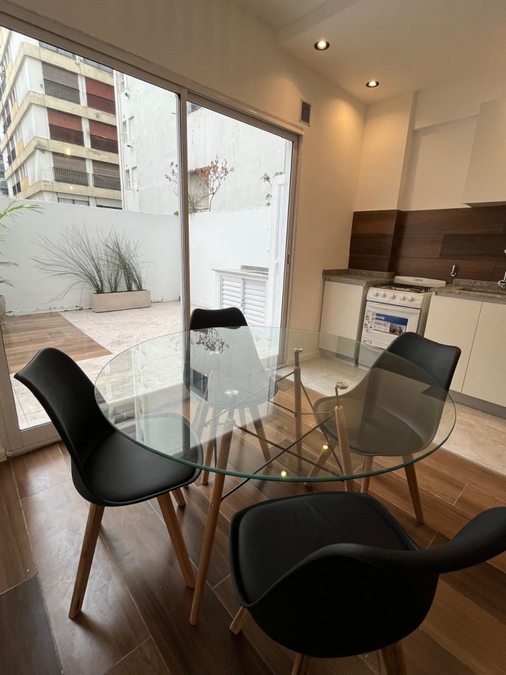 VENTA - MONOAMBIENTE CON PATIO - RECICLADO