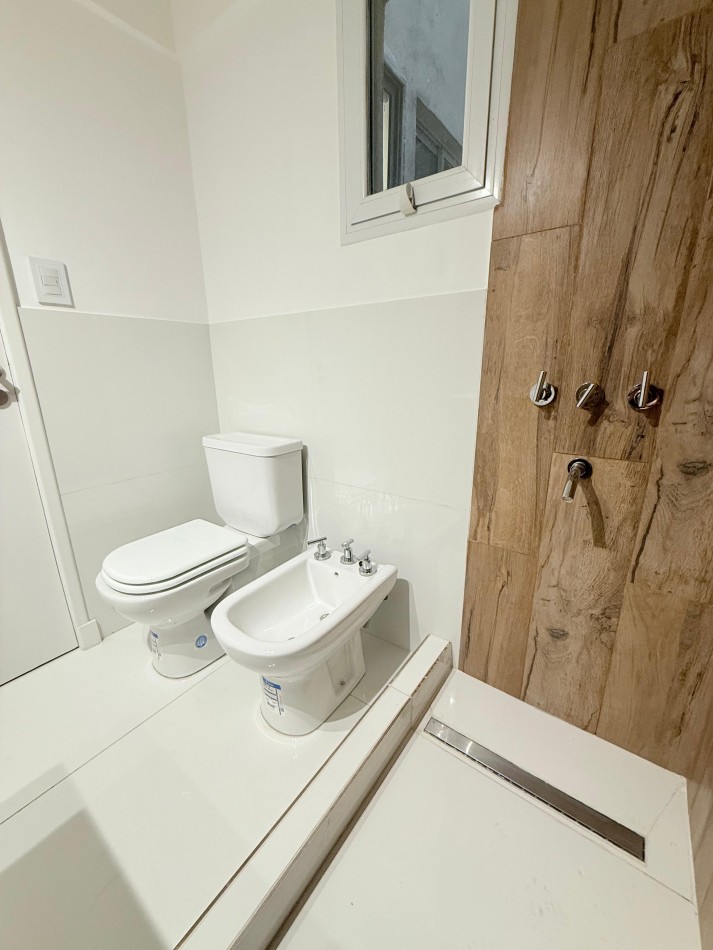 VENTA - DEPTO DOS AMBIENTES - CENTRO - BALCON
