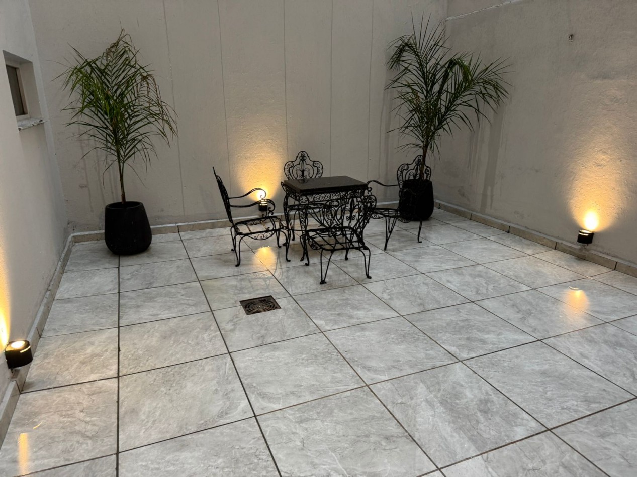 VENTA - DEPTO DOS AMBIENTES - BALCON Y PATIO