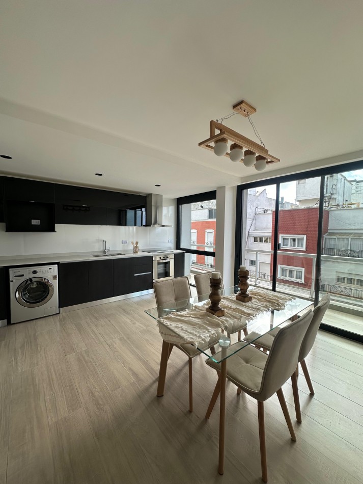 VENTA - DEPTO DOS AMBIENTES - BALCON - VISTA LATERAL AL MAR