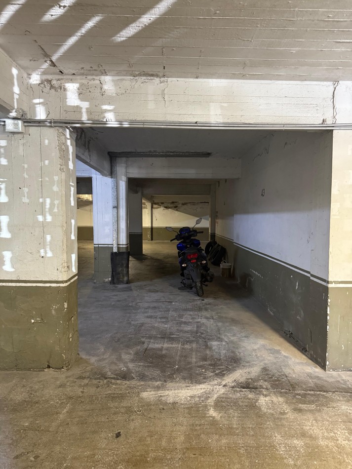 VENTA - DEPTO TRES AMBIENTES - DOS BALCONES - COCHERA 