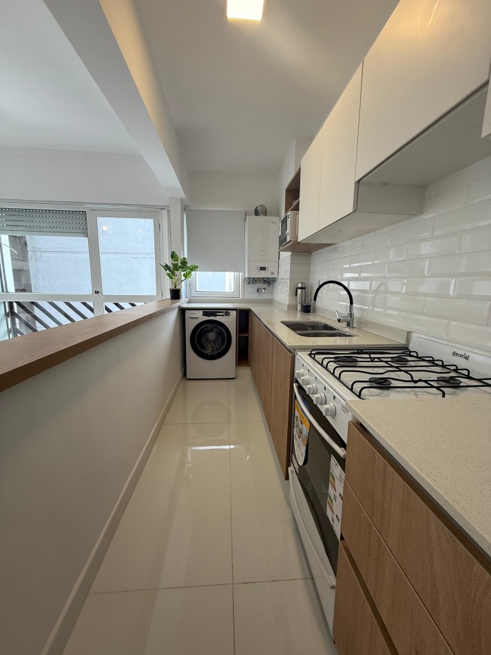 VENTA - DEPTO TRES AMBIENTES - DOS BALCONES - COCHERA 