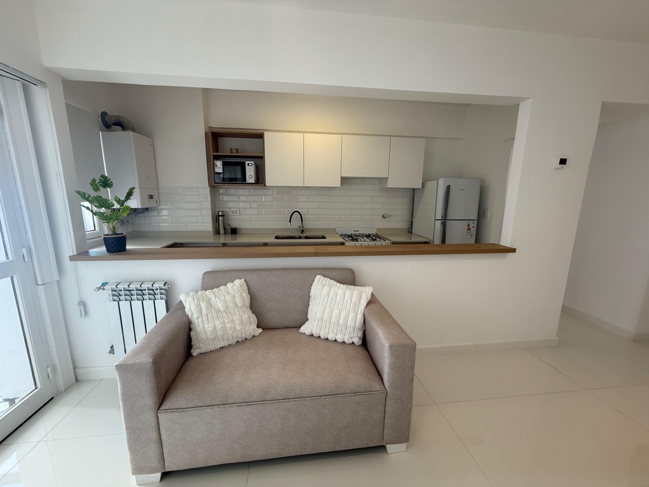 VENTA - DEPTO TRES AMBIENTES - DOS BALCONES - COCHERA 
