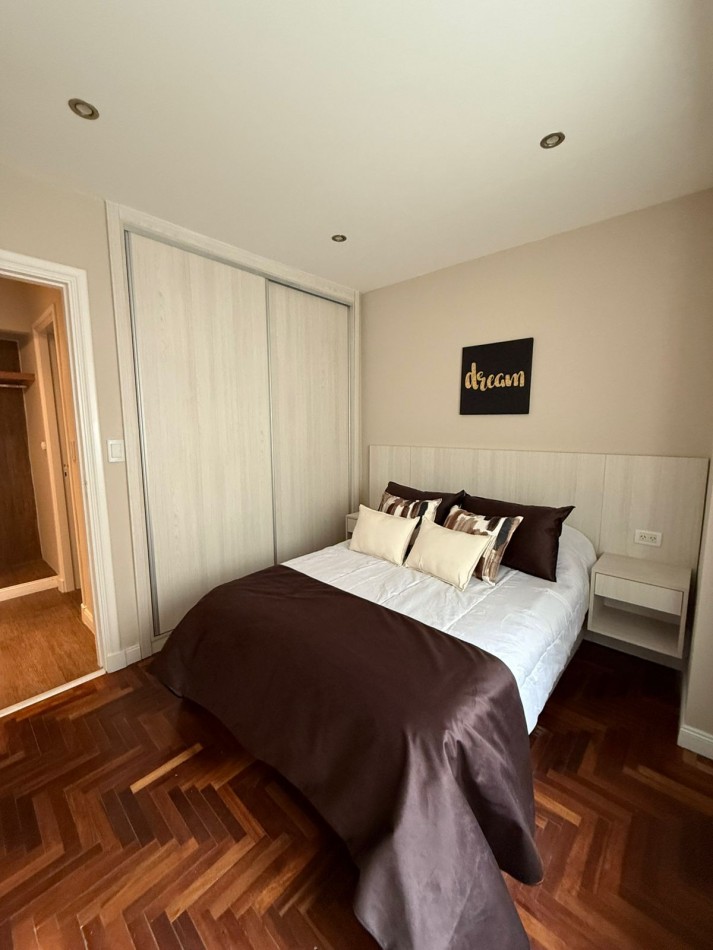 VENTA - DEPTO DOS AMBIENTES - FRENTE - BALCON