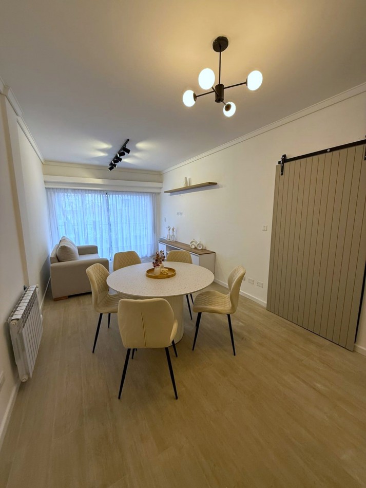 VENTA - DEPTO TRES AMBIENTES - FRENTE - BALCON