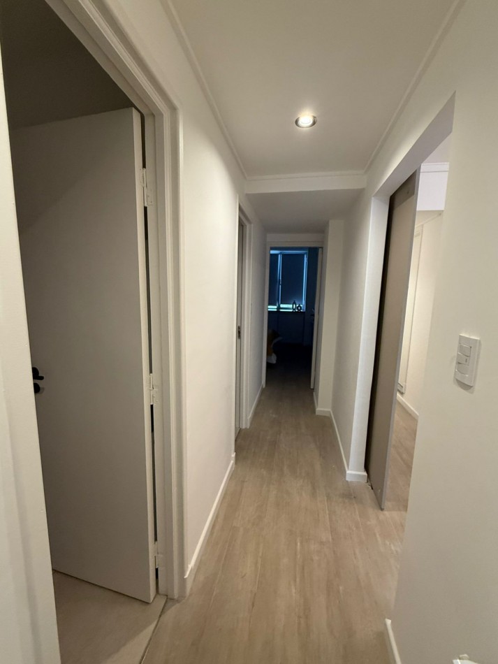 VENTA - DEPTO TRES AMBIENTES - FRENTE - BALCON