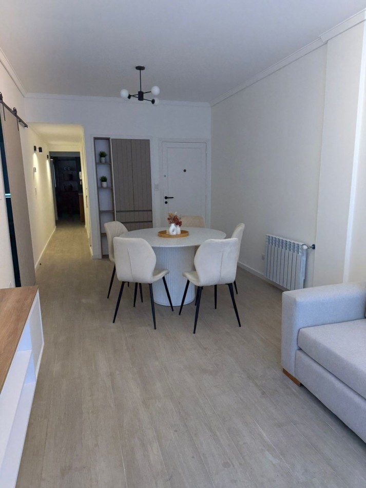VENTA - DEPTO TRES AMBIENTES - FRENTE - BALCON