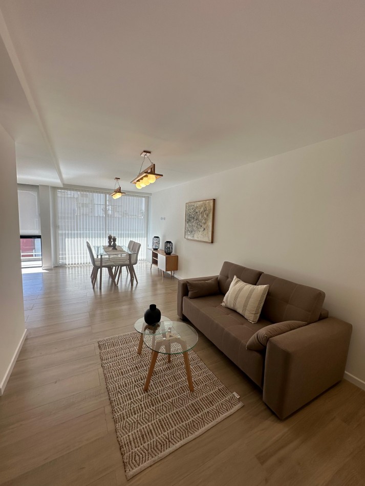 VENTA - DEPTO DOS AMBIENTES - BALCON - VISTA LATERAL AL MAR