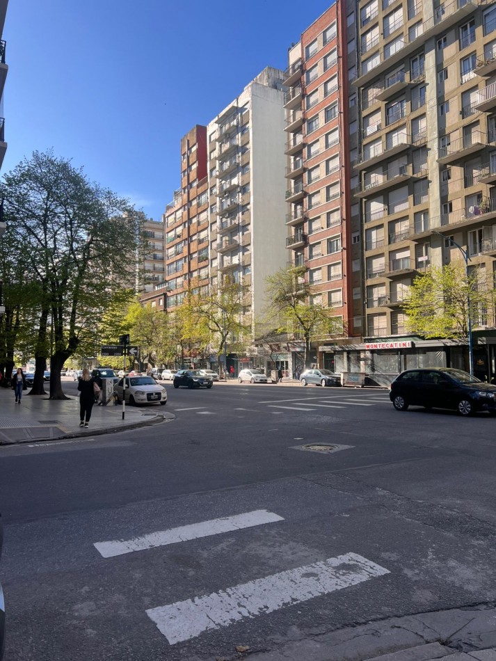 VENTA - DEPTO DOS AMBIENTES - FRENTE