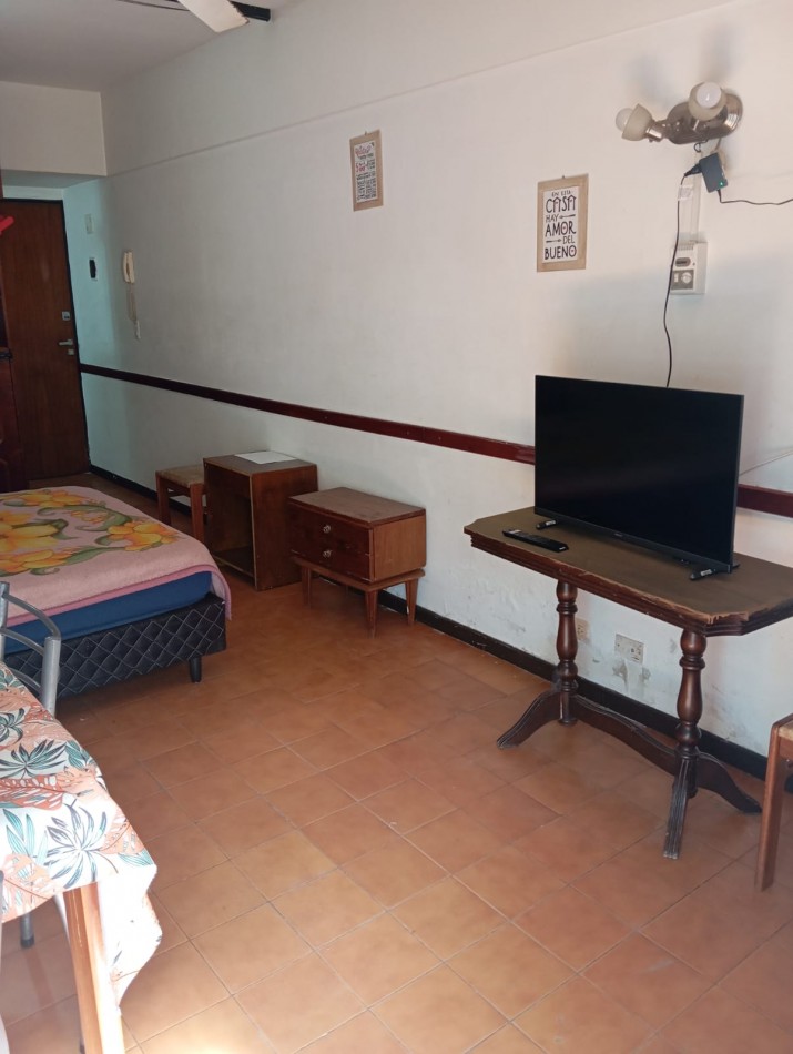 ALQUILER TEMPORADA 2026 - DEPTO UN AMBIENTE - CONTRAFRENTE CON BALCON - PLAZA COLON