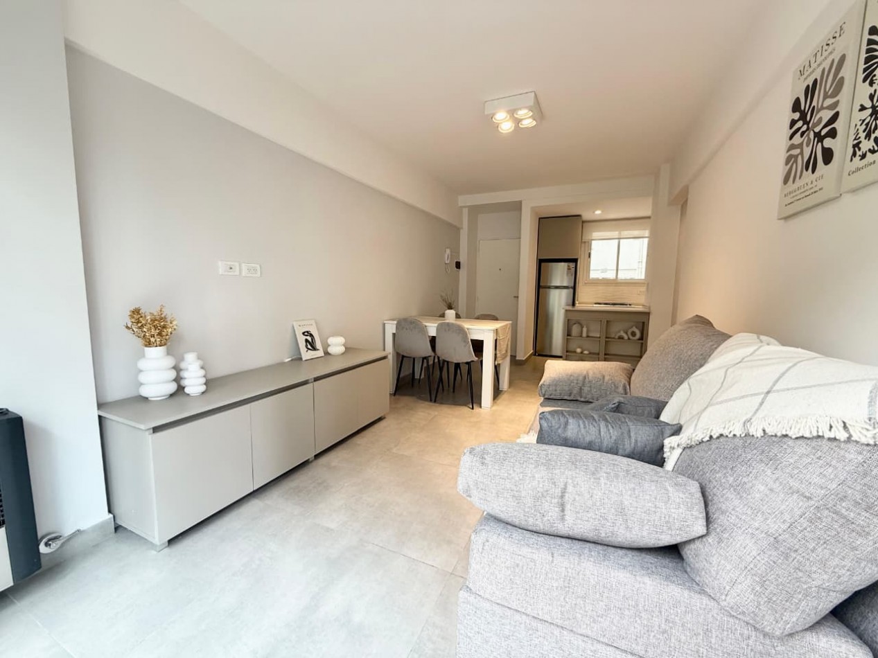 EN VENTA DEPARTAMENTO DOS AMBIENTES A LA CALLE
