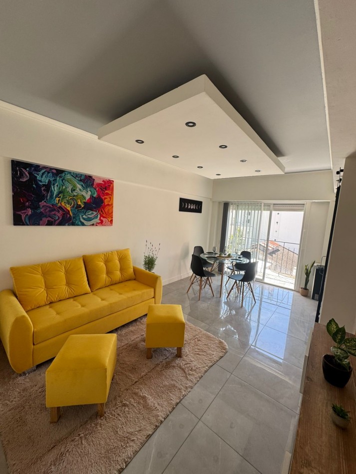 VENTA - DEPTO TRES AMBIENTES - FRENTE - BALCON