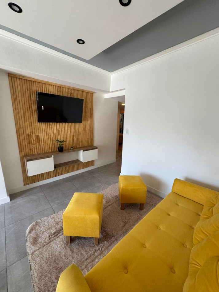 VENTA - DEPTO TRES AMBIENTES - FRENTE - BALCON