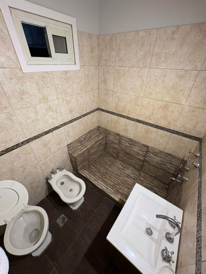 VENTA - DEPTO DOS AMBIENTES - FRENTE - BALCON